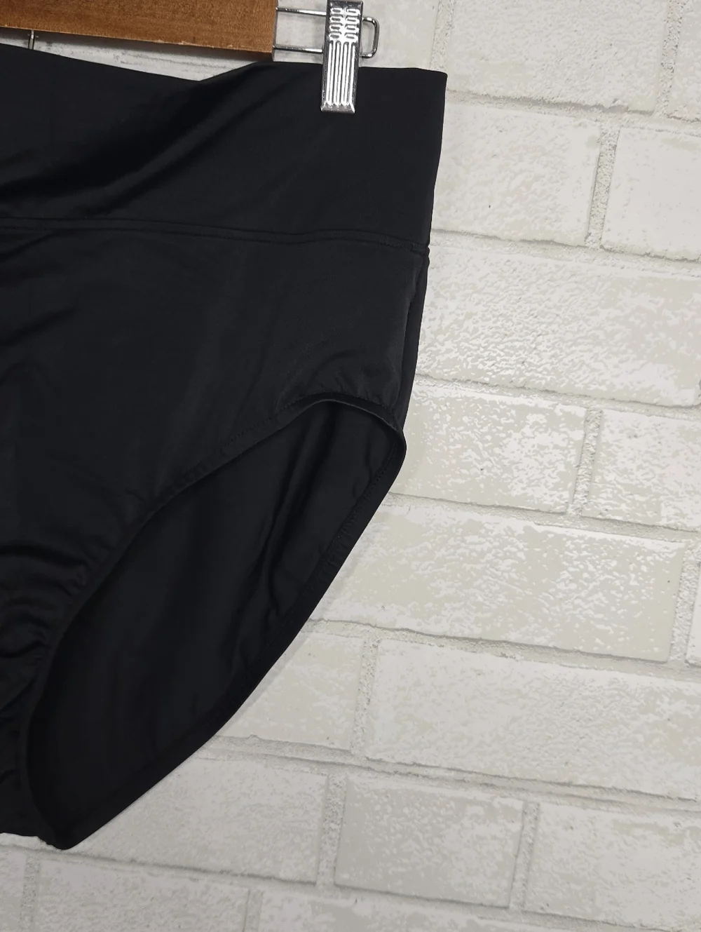 Trimshaper black bikini bottoms